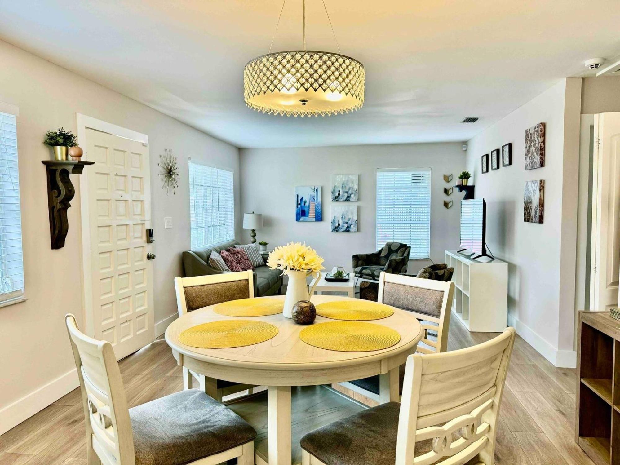 Cozy Miami Villa Near Coconut Grove And The University Of Miami Bagian luar foto